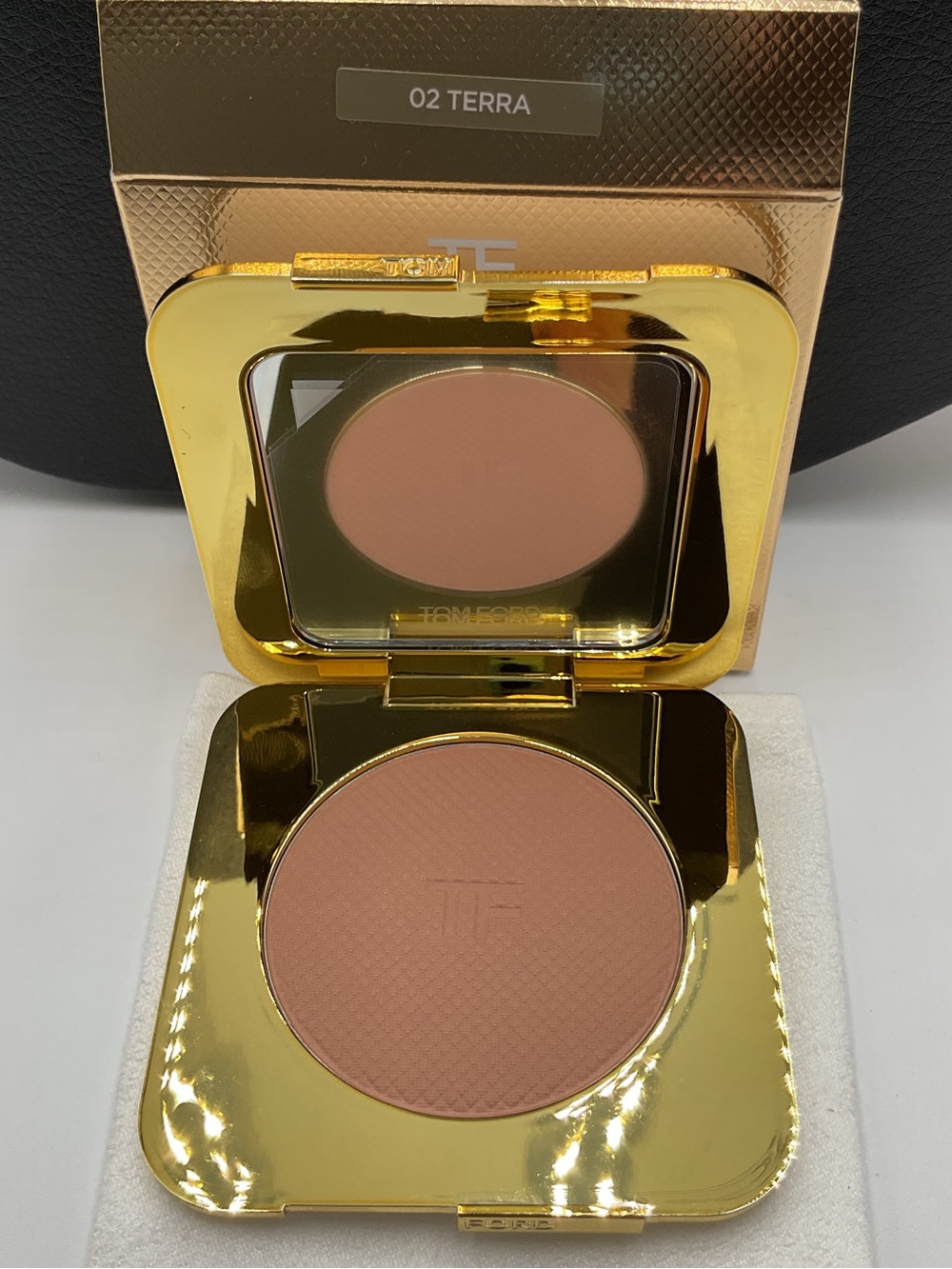 Tom Ford Soleil Glow Bronzer in 02 Terra - BNIB & Discontinued Formula - Picture 8 of 16